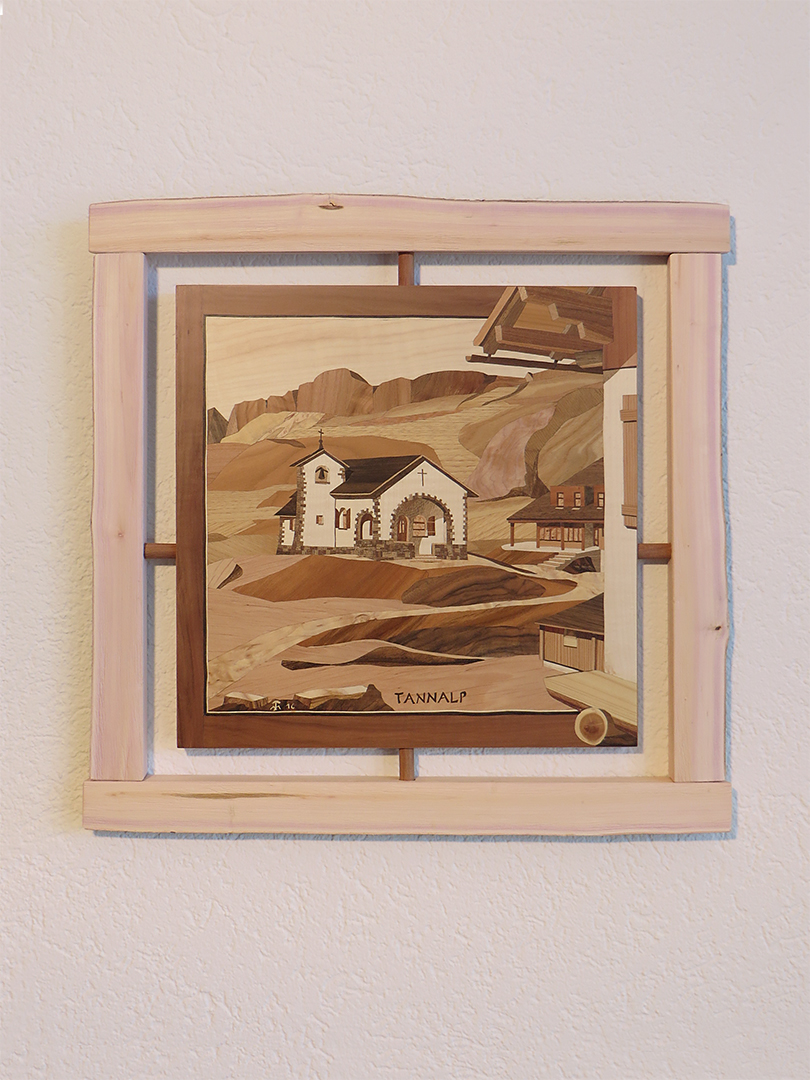 Bild Kapelle Tannalp Intarsie Thomas Moser Bild Kapelle Tannalp Intarsie Thomas Moser