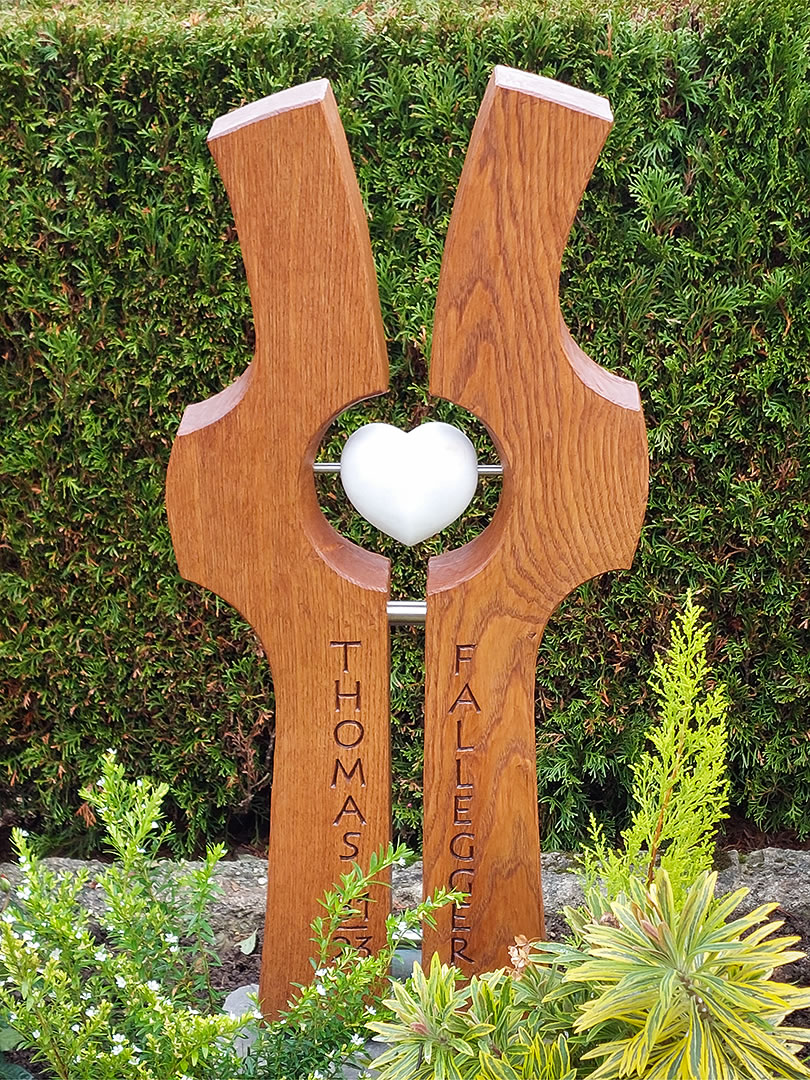 Grabmal Thomas Fallegger – Thomas Moser Kunst mit Holz