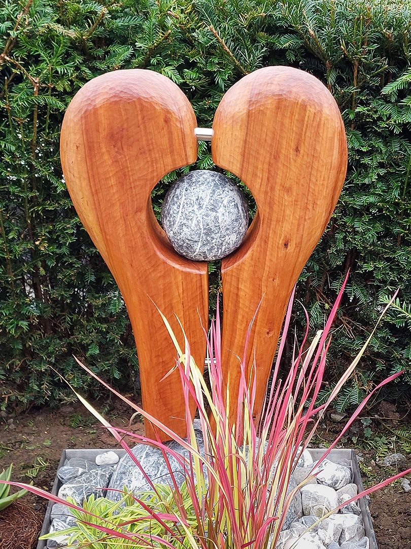 Grabmal Holz und Stein – Thomas Moser Kunst mit Holz